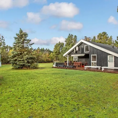 Дом отдыха 3 Bedroom Gorgeous In